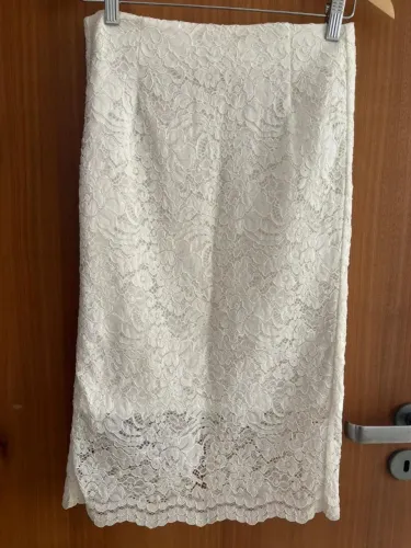 Saia de renda Novo 