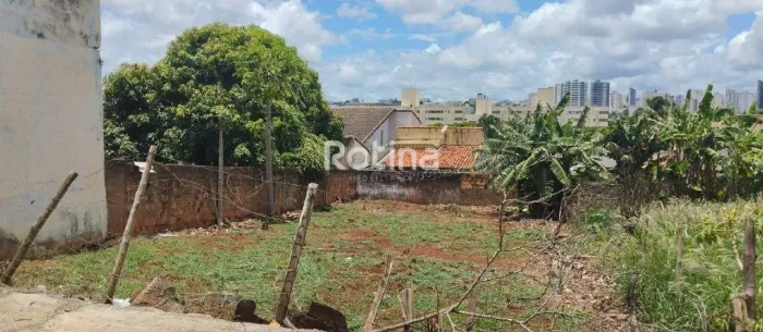 Terreno Residencial à venda no Bairro Jaraguá 360m² (Uberlândia/MG)