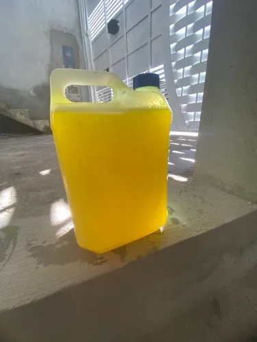 SHAMPOO!!!! COM CERA PRA DEIXA SEU CARRO NO BRILHO ? GALAO DE 5L 30$