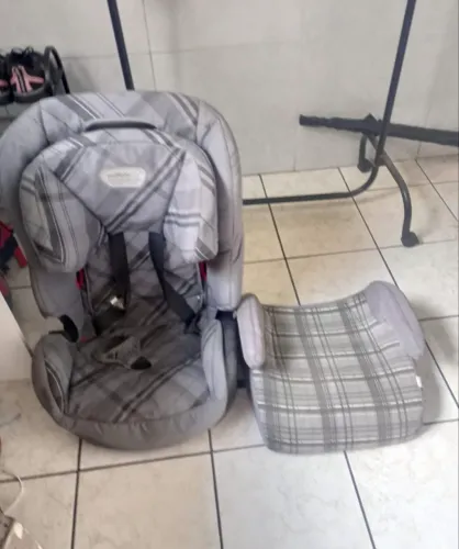 Cadeira para Auto Infantil Burigotto + Assento de Elevação