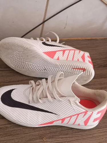 Tênis de quadra ,nike original