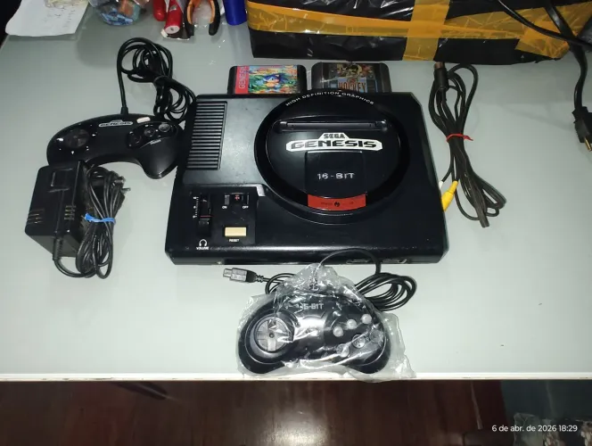 Sega Gênesis 100% original VA3 + EVER DRIVE + 2 cartuchos paralelos.