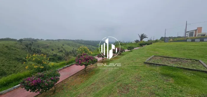 Lote com 352m² no Montelier Condomínio