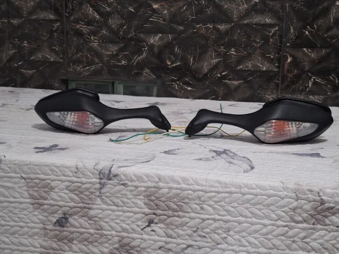 Retrovisor para Cbr 1000rr, 600rr novo.