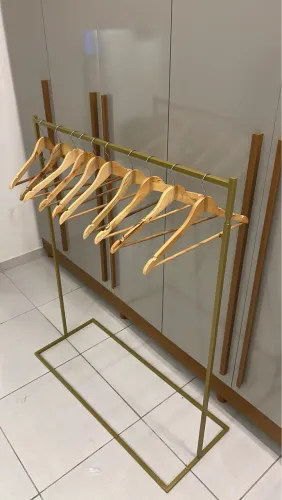Arara de Chão