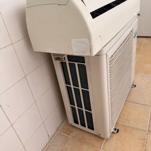 Ar condicionado DAIKIN, japonês, 9.000 Btus, semi novo, perfeito e pouco usado