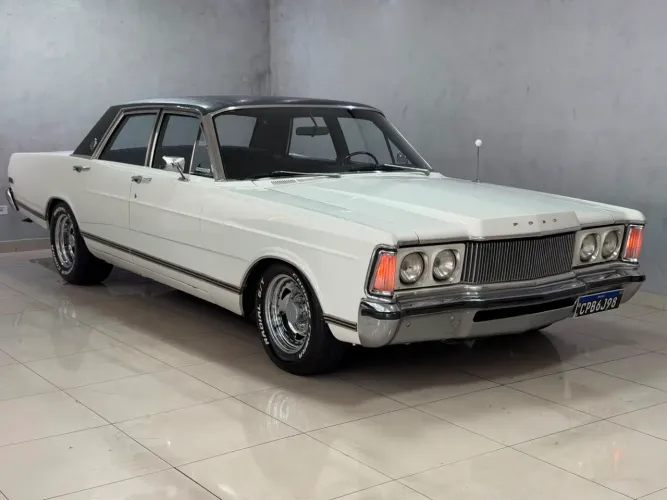 Ford Galaxie 500 4.8 V8 Manual 1976