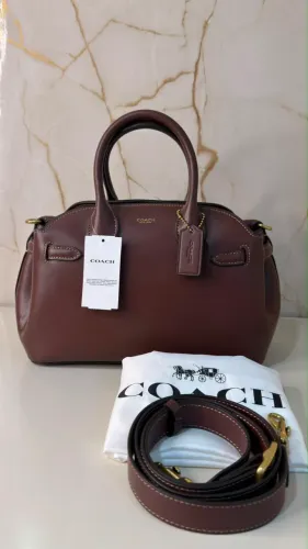 Bolsa Coach carryall 28