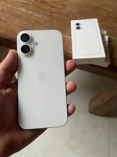 iPhone 16