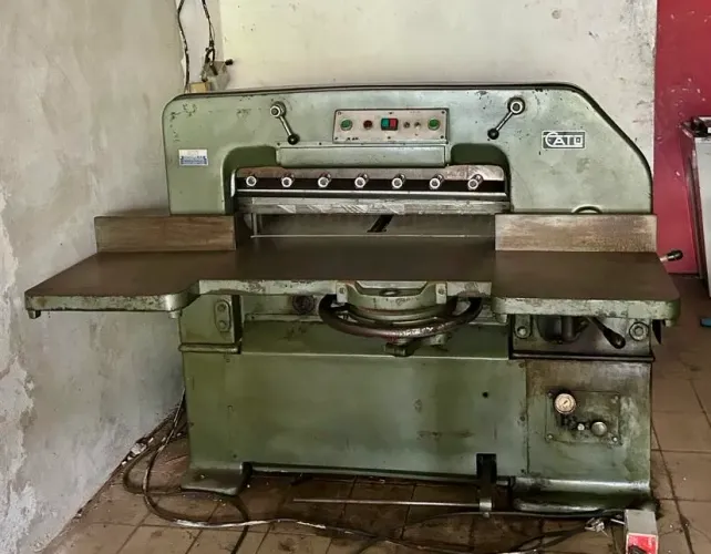 GUILHOTINA INDUSTRIAL CATU H80 - AUTOMÁTICA/HIDRÁULICA