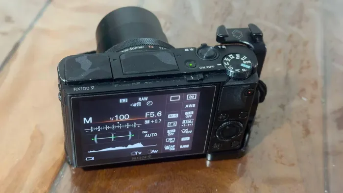 Câmera Sony Rx100V