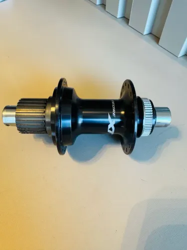 BARBADA cubo deore XT boost