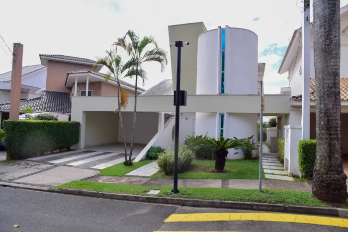 Aluguel de Casa em Condomínio no Parque Campolim, Sorocaba-SP: 3 Quartos, 1 Suíte, 2 Salas