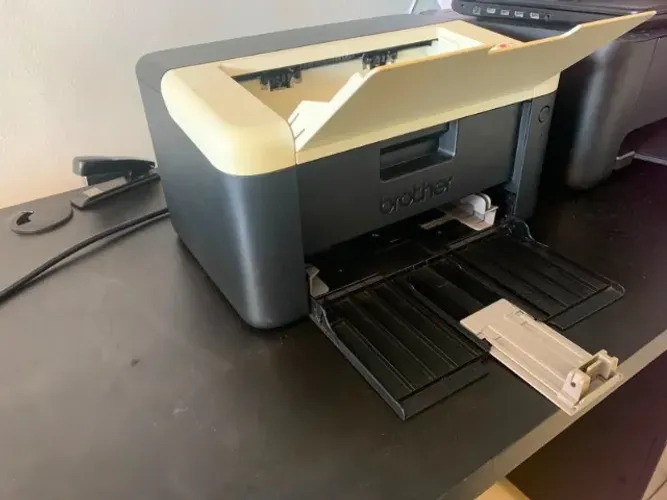 Impressora Brother HL1202 Monocromatica Ideal para impressões em preto e branco e xerox