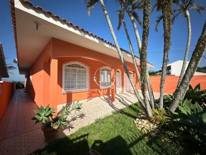 Casa em Ponta de Baixo - São José - JMS