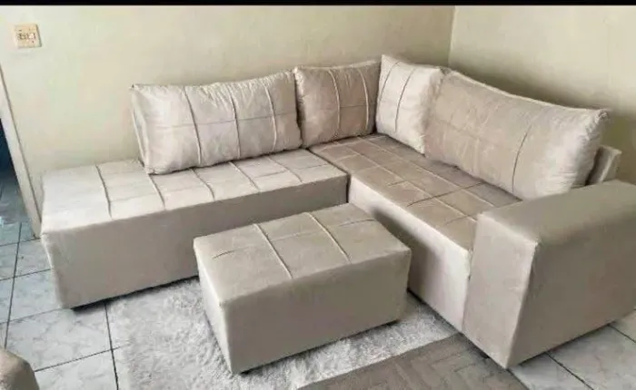 Sofá de canto com puff novo lacrado 