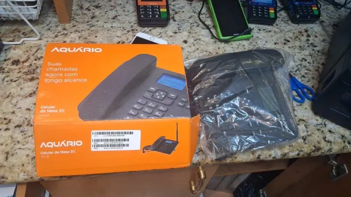 Celular de mesa com chip