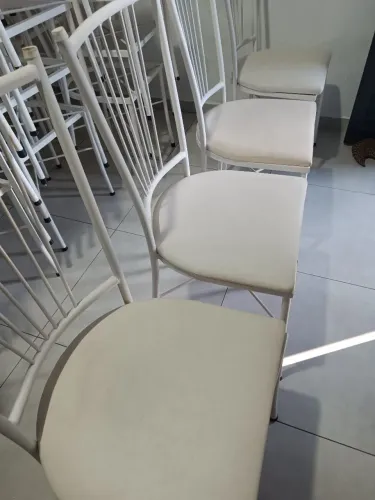 Cadeiras com almofada