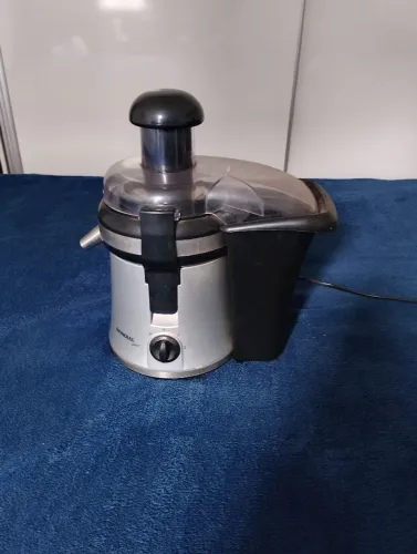 Centrífuga de Alimentos Mondial Juicer CF-02 (120V) - 300W