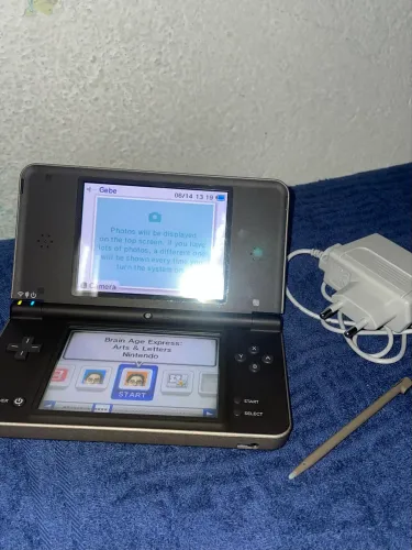 NINTENDO DSI XL