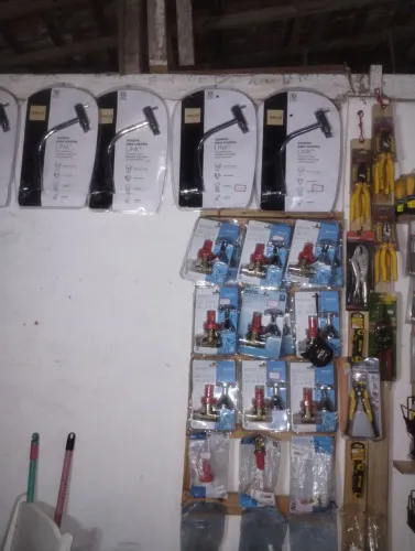 vendo torneira Deca de parede nova 4 unidade 250cada