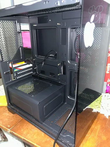 Gabinete gamer tgt com compartimento de fonte