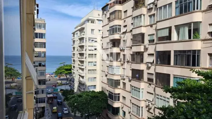Apartamento : / Residencial / Copacabana