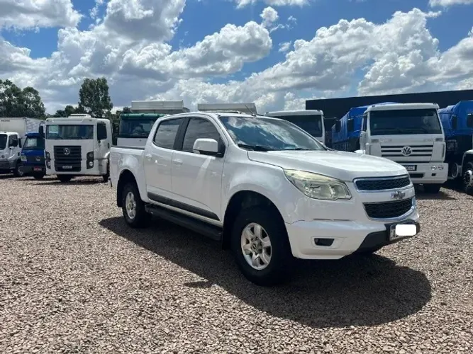 Chevrolet S10 Pick-up LT 2.8 TDI 4X2 CD Diesel AUT 2015