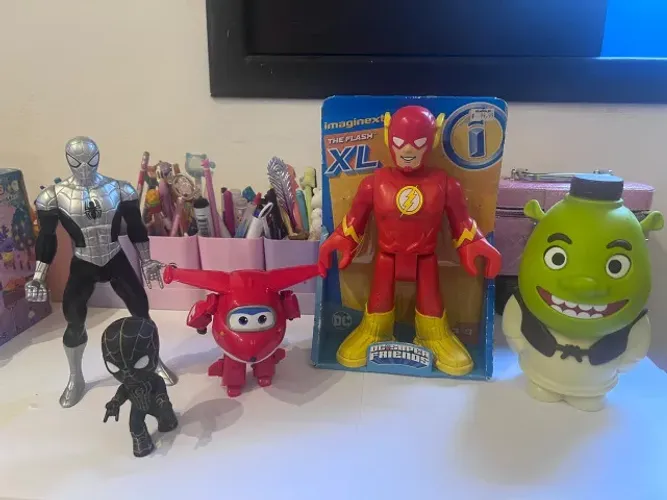 lote de brinquedos homem aranha e mais