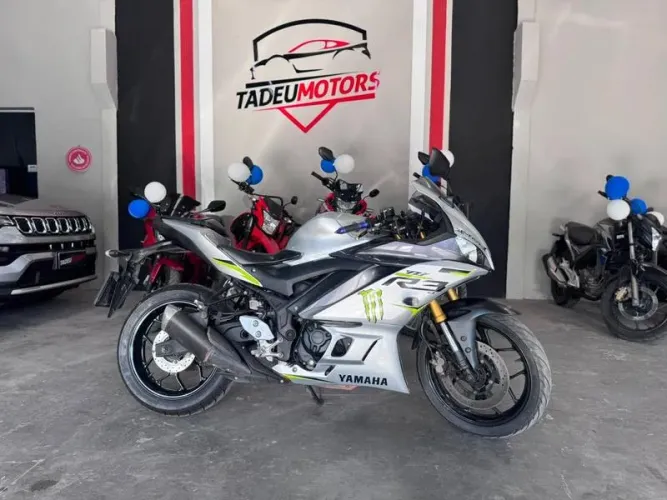YAMAHA YZF R3 ABS 2021