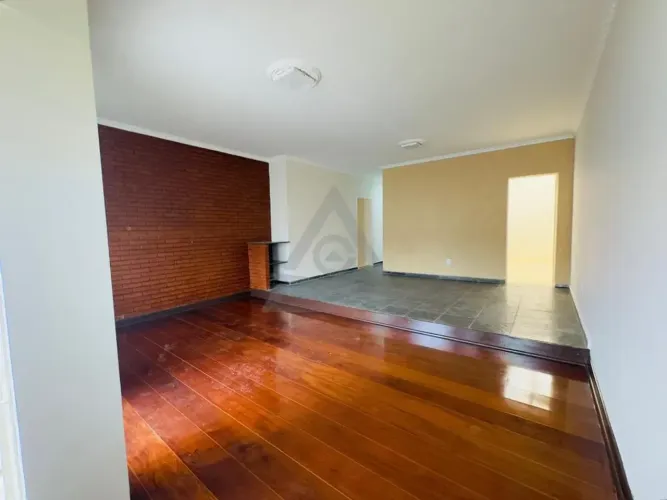 Imóvel para aluguel tem 250 metros quadrados com 3 quartos em Vila Proost de Souza - Campi