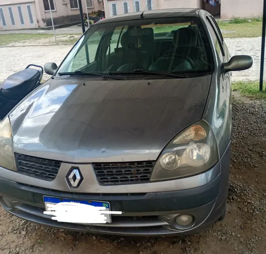 Renault Clio Sed. Privilège Hi-flex 1.6 16V 4P 2005