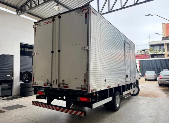 Caminhao Mercedes 815 Accelo