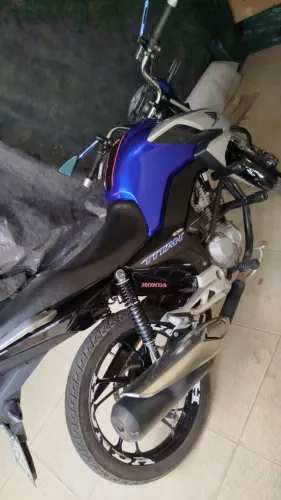 Moto toda revisada Titan 160 ano 2019 bem conservada 