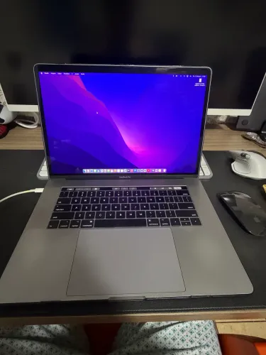 MacBook Pro 16gb 1tb SSD tela 15.7 pol. i7 processador 2017