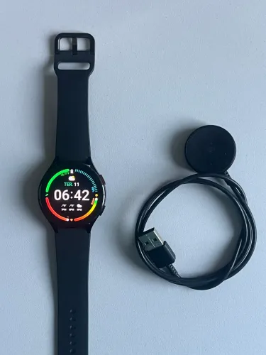 Samsung Galaxy Watch 4 44mm Preto + Carregador | Excelente Estado