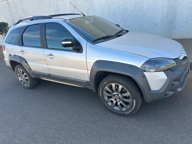 Fiat Palio Weekend Adventure Locker 1.8 Flex 2018