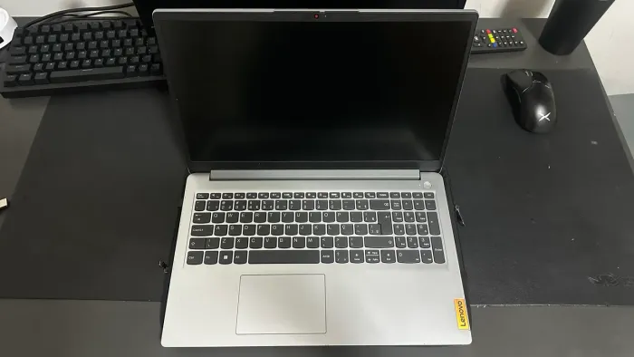 Notebook Lenovo IdeaPad i1