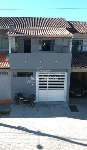 Sobrado amplo dois quartos no Águas Claras Brusque