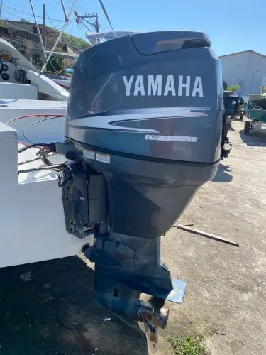 Vendo um motor Yamaha 90HP 4 T
