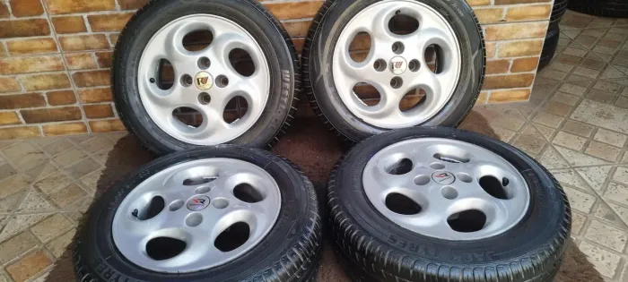 JOGO DE RODA ARO 14 FORD CITROEN PEUGEOT COM PNEUS 