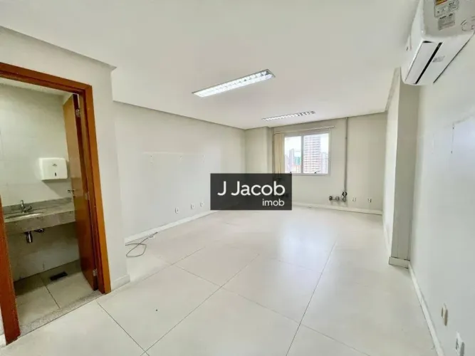 Alugo Sala de 30 m² no Ed. Evolution - bairro Umarizal