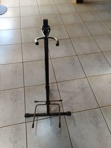Suporte para Violão e guitarra bem conservado