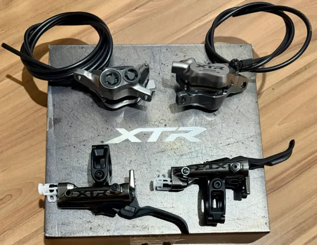 Freio Shimano Xtr 4 pistões m9200(Originais e Novos)