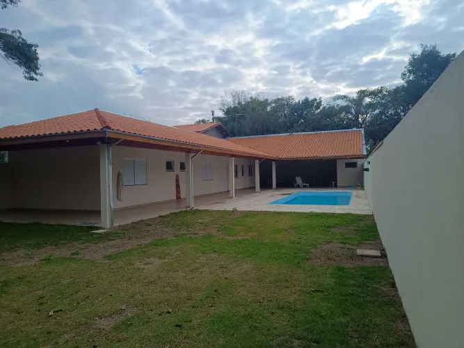 Alugo Chácara em definitivo !! ( Piracuama) Pindamonhangaba Ler o anúncio: