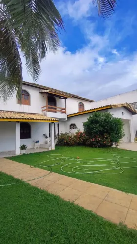 Casa para venda tem 510 metros quadrados com 5 quartos