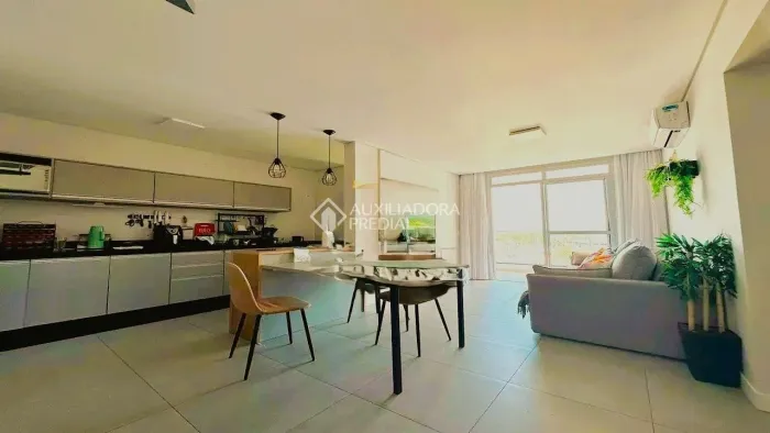Apartamento duplex 3 dormitórios com 113m² na Avenida Pequeno Príncipe - Campeche - Floria