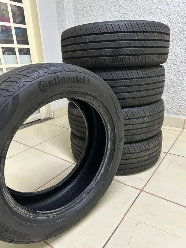 Pneu 205/55 R17 Continental