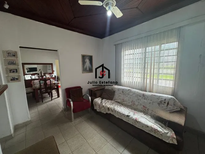 Casa com 2 dormitórios no bairro Chácara da Galega em Pindamonhangaba