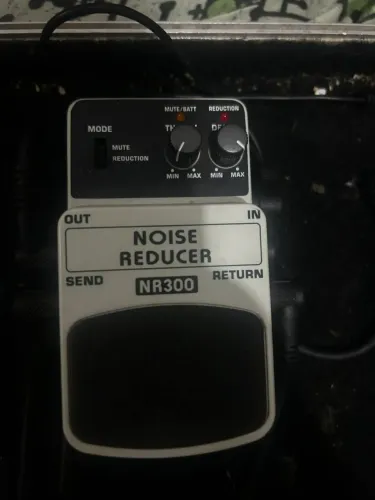 Noise Gate Behringer 